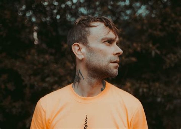 Bert McCracken's pet No Pets (Bert McCracken)