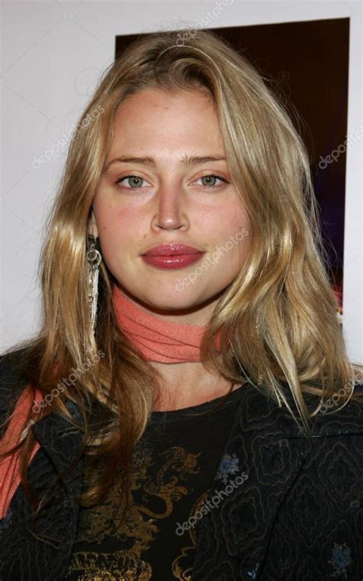 Estella Warren Poster G98881 - CelebPoster.com